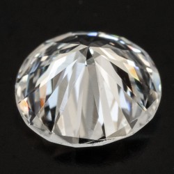 GIA-gecertificeerde briljant geslepen natuurlijke diamant van 0.62 ct.