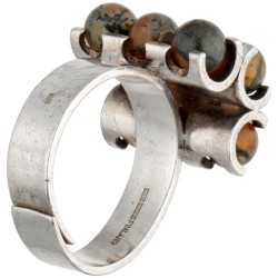 Sterling zilveren ring bezet met mosagaat door Elis Kauppi voor Kupittaan Kulta.