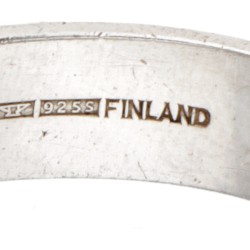 Sterling zilveren ring bezet met mosagaat door Elis Kauppi voor Kupittaan Kulta.
