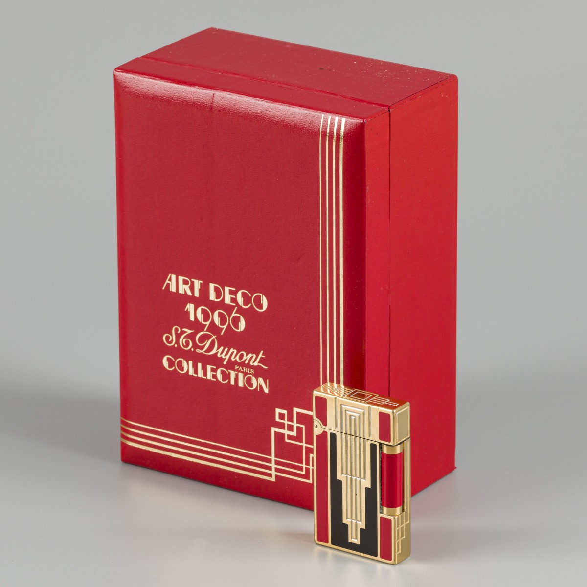 S.T. Dupont Art Deco aansteker met originele doos Limited Edition.