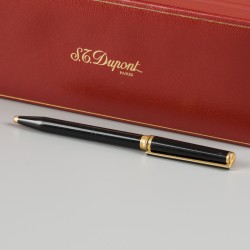 S.T. Dupont "Montparnasse" ballpoint pen zwart met originele doos.