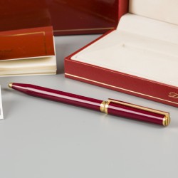 S.T. Dupont "Montparnasse" ballpoint pen rood met originele doos.