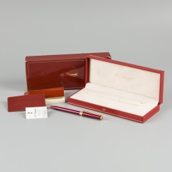 S.T. Dupont "Montparnasse" ballpoint pen rood met originele doos.