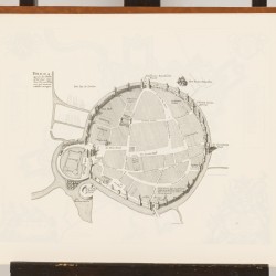 Een casette met 57 historische prenten (facsimile) van Breda, uitgegeven door: Stadsarchief Breda, 1967.