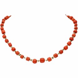 Bloedkoralen collier met een rosegouden sluiting - 14 kt.