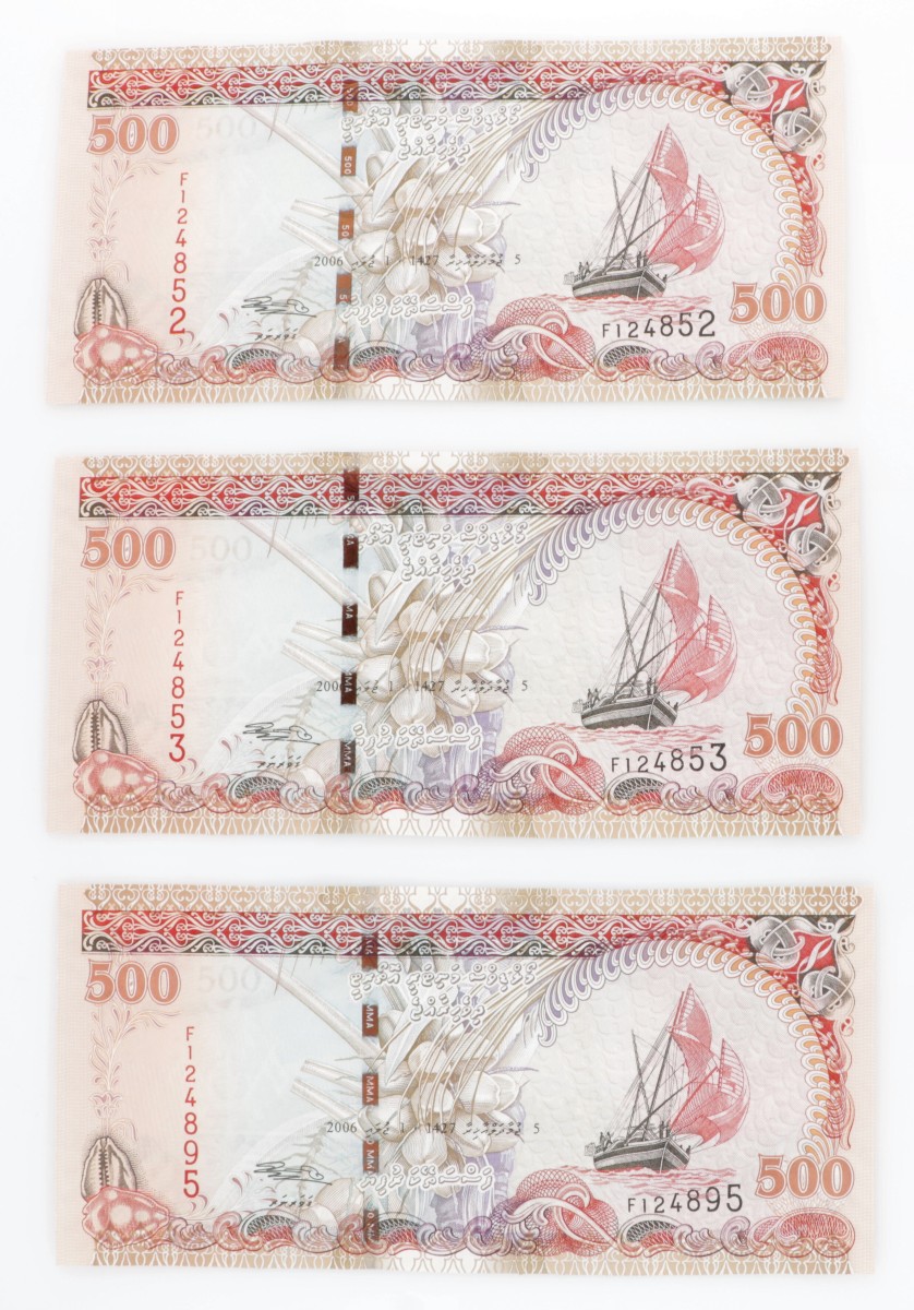 Maldives. Lot (3) 500 Rufiyaa. Banknote. Type 2006. - UNC.