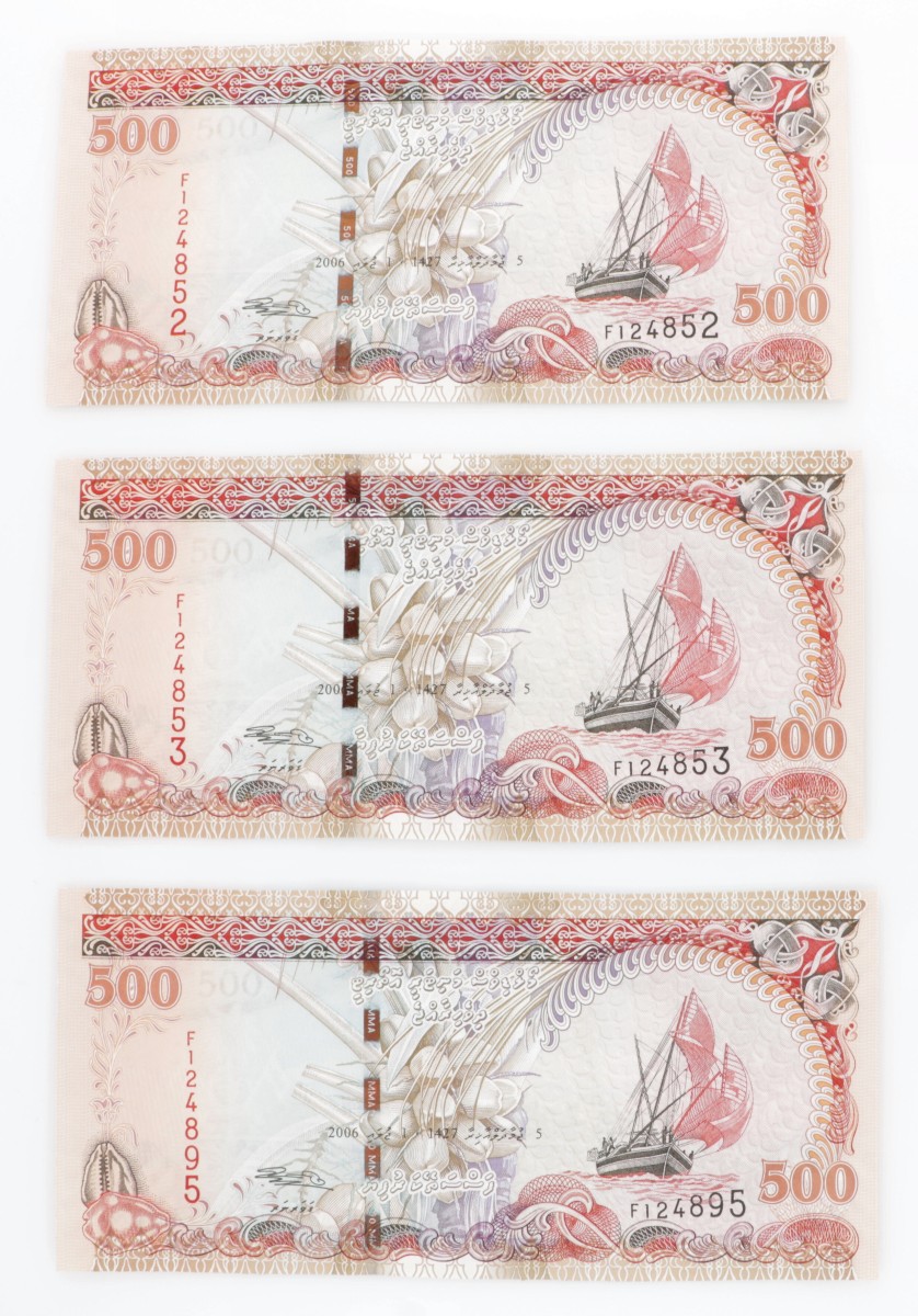 Maldives. Lot (3) 500 Rufiyaa. Banknote. Type 2006. - UNC.