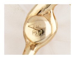 Franklin Mint 14 kt. geelgouden hanger bezet met een bloem vervaardigd uit kwarts en een diamant.