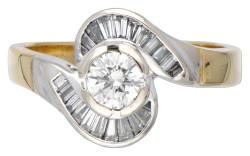 18 kt. Geelgouden entourage ring bezet met ca. 0.86 ct. diamant.