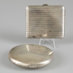 Tabaksdoos & sigarettenetui zilver.