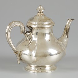 Theepot zilver.