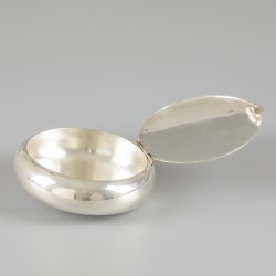 Tabaksdoos zilver.