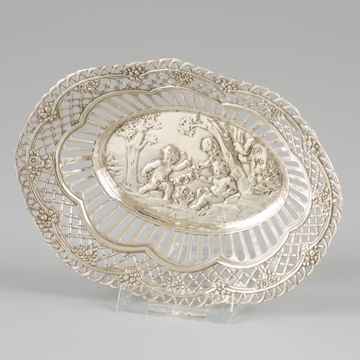 Bonbonmandje zilver.