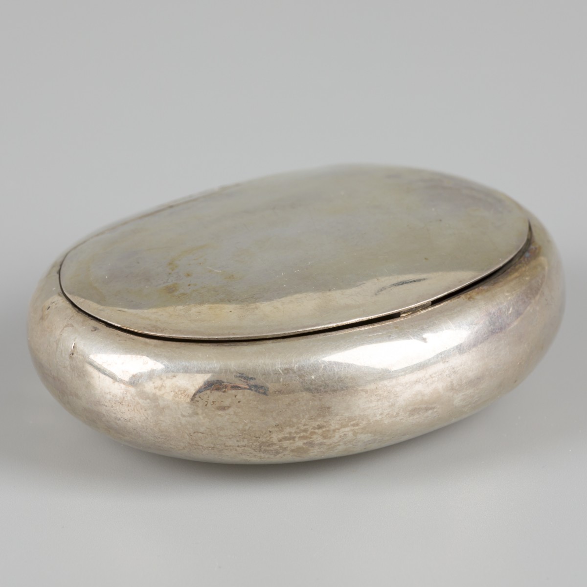 Tabaksdoos zilver.