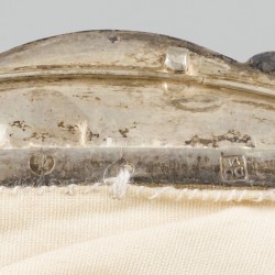 Beugelbeursje zilver.
