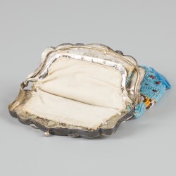 Beugelbeursje zilver.