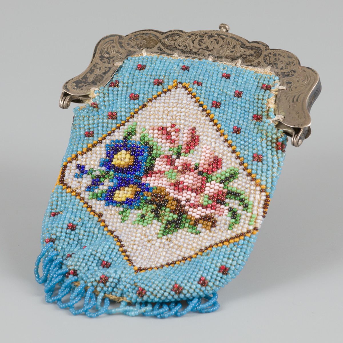 Beugelbeursje zilver.