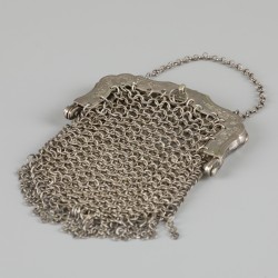 Beugelbeursje zilver.