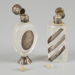 2-delig lot parfumflacons zilver.