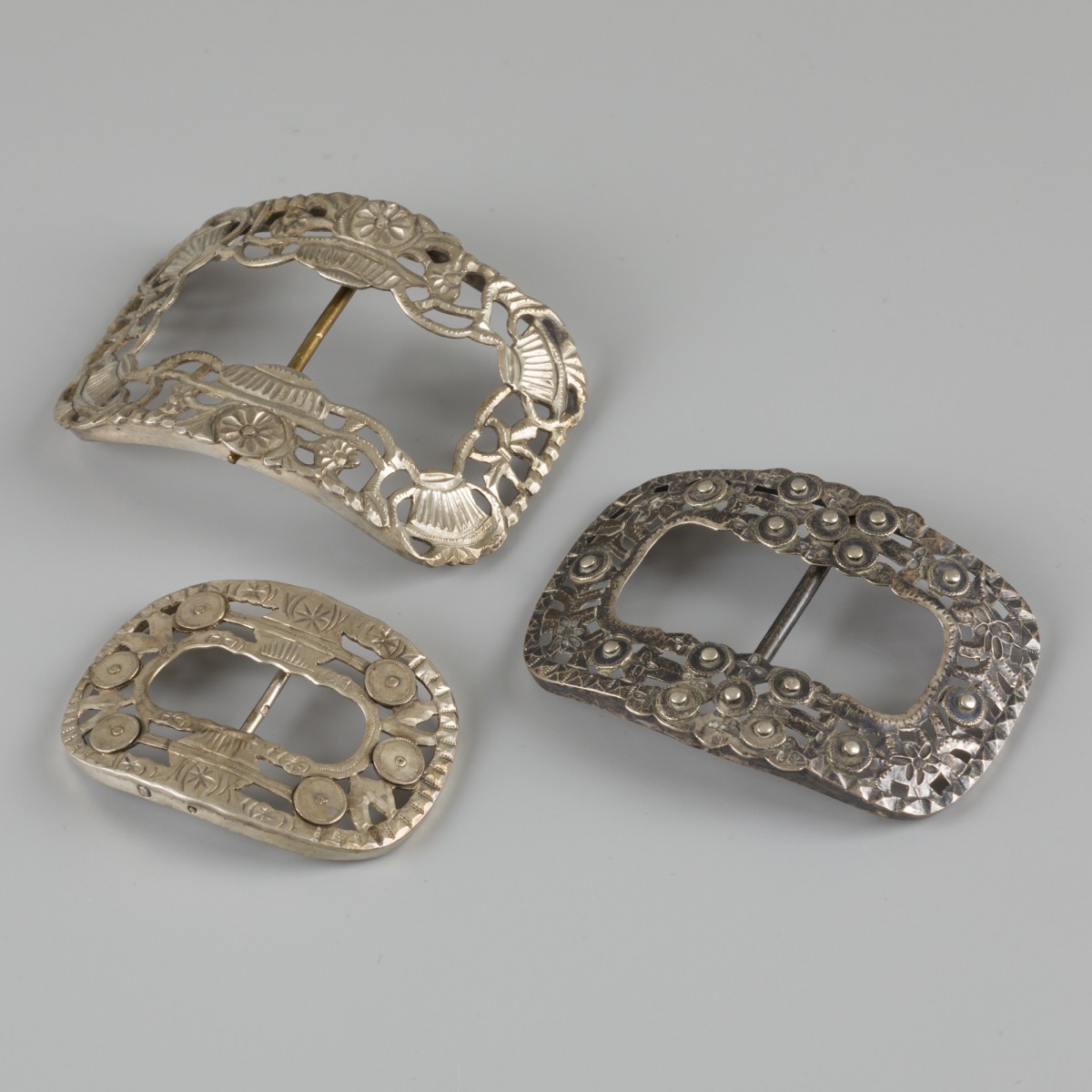 3-delig lot gespen zilver.
