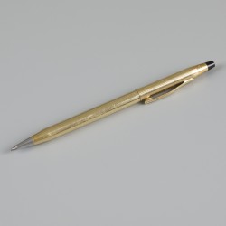 Cross ballpointpen.