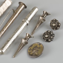 8-delige set diversen zilver.