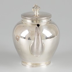 Theepot zilver.