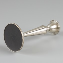 Kandelaar zilver.
