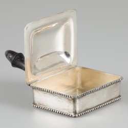 Asbakleger zilver.