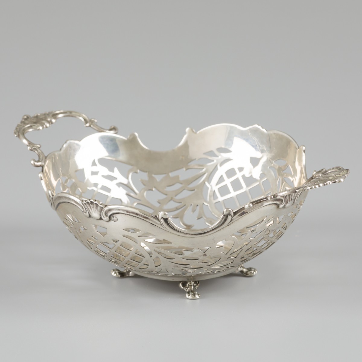 Bonbonmandje zilver.