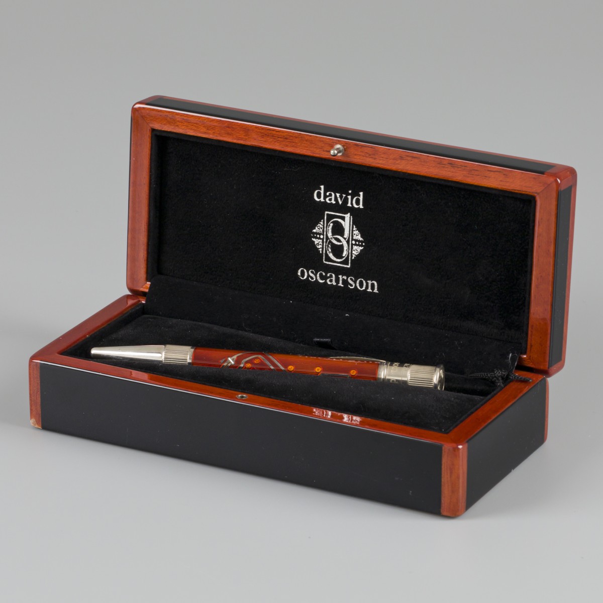 David Oscarson ''Formula 1 Circuit de Monaco'' Limited Edition 05/70 pen zilver.