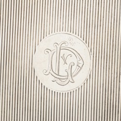 Sigarettenetui zilver.