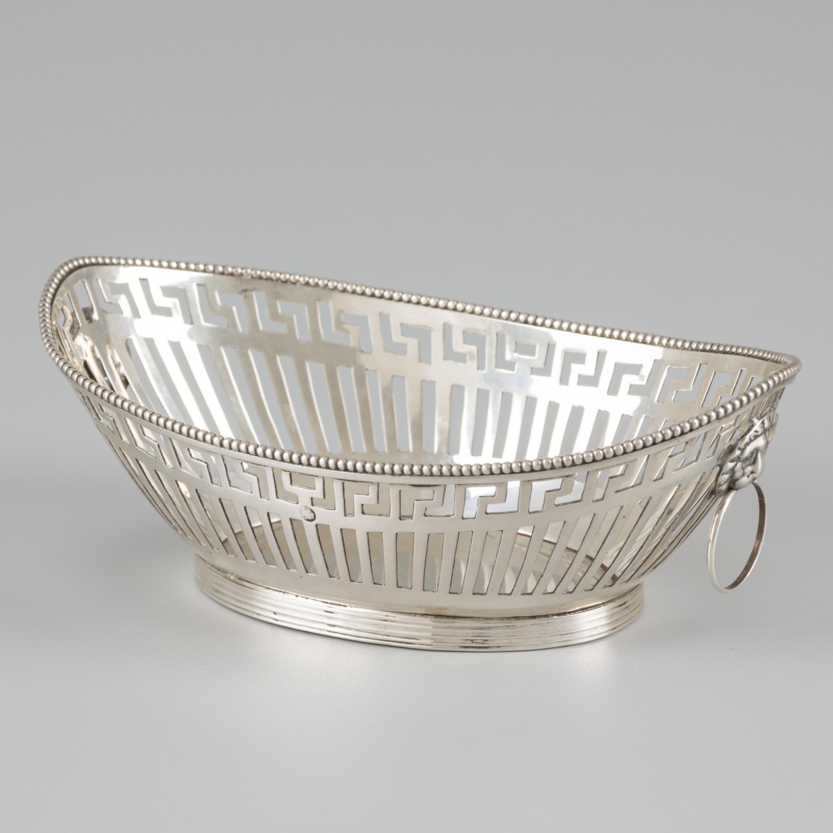 Bonbonmandje zilver.