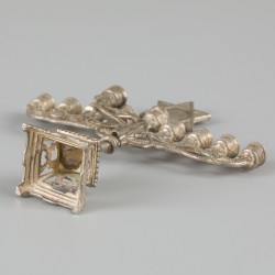 Miniatuur Chanoeka kandelaar / menorah zilver.