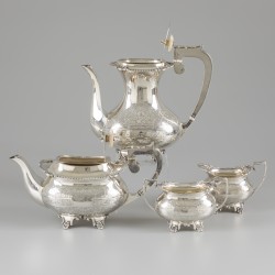 4-delig koffie & theeservies zilver.