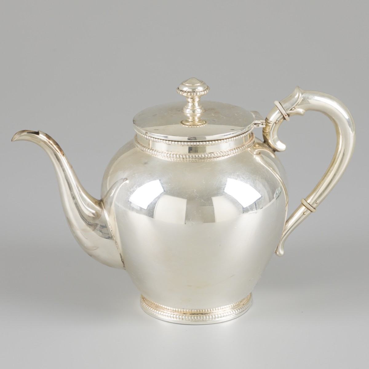 Theepot zilver.