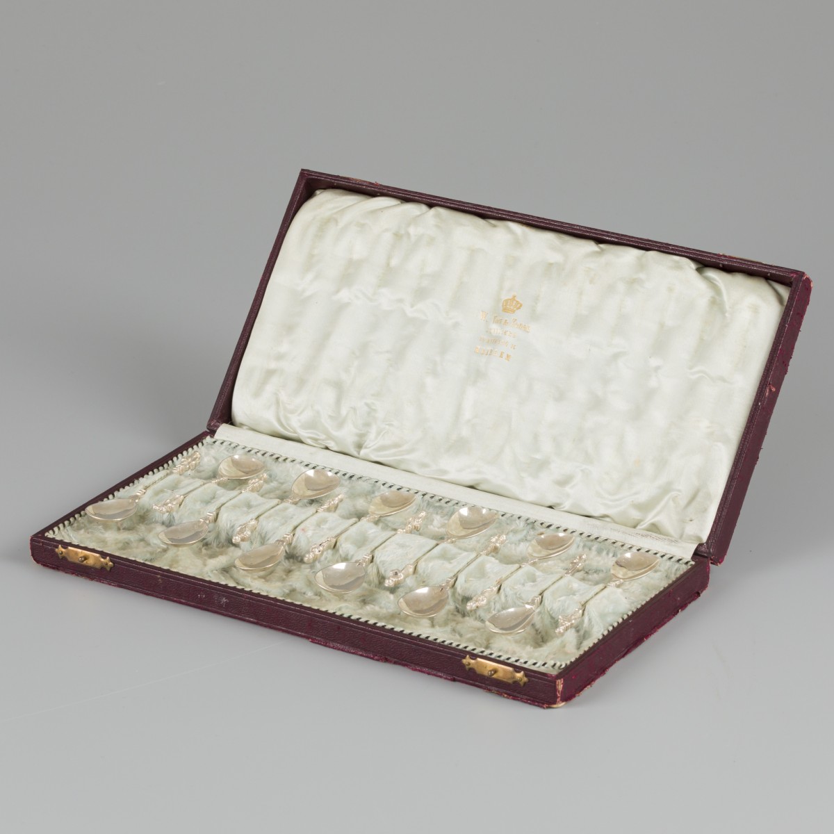 12-delige set apostel-theelepels zilver.