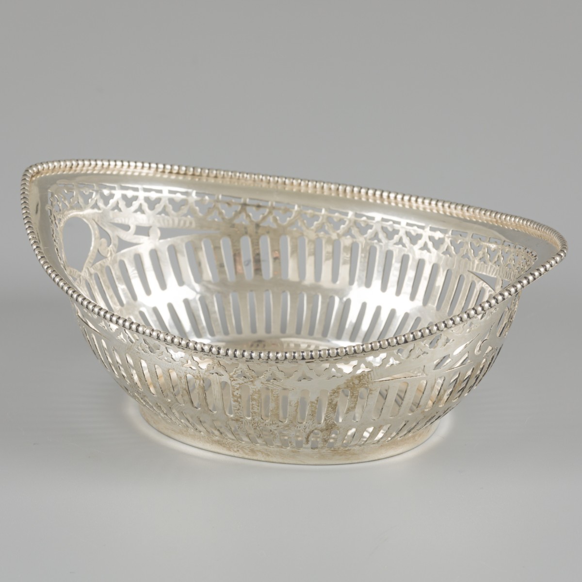 Bonbonmandje zilver.
