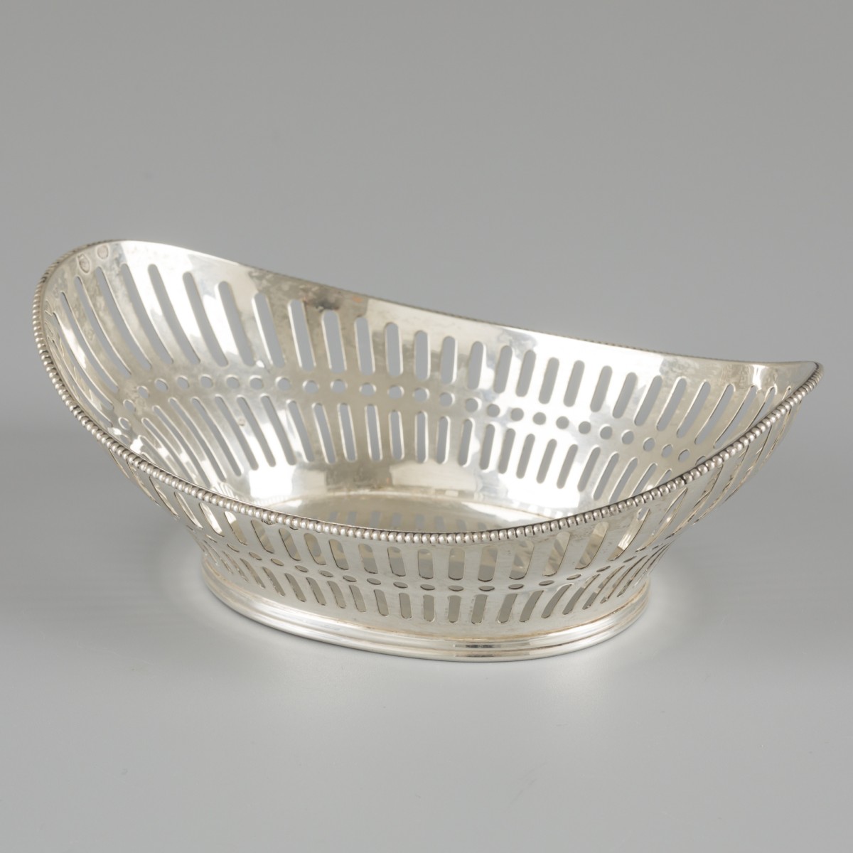 Bonbonmandje zilver.