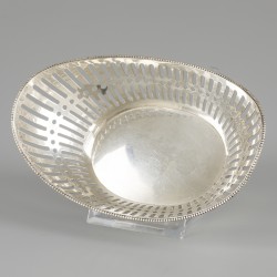 Bonbonmandje zilver.