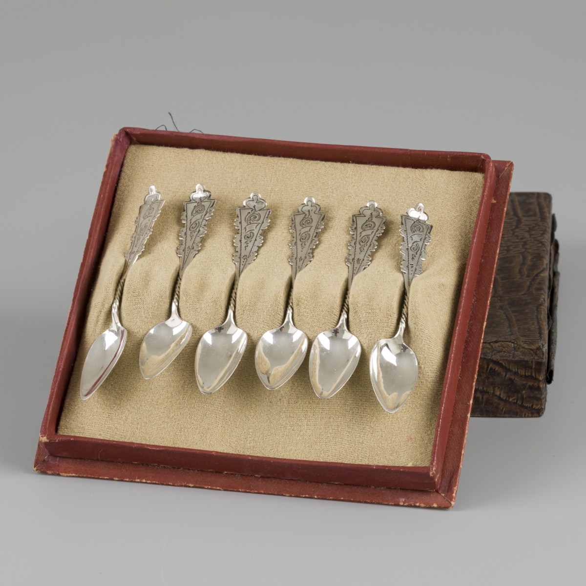 6-delige set koffie- / theelepels zilver.
