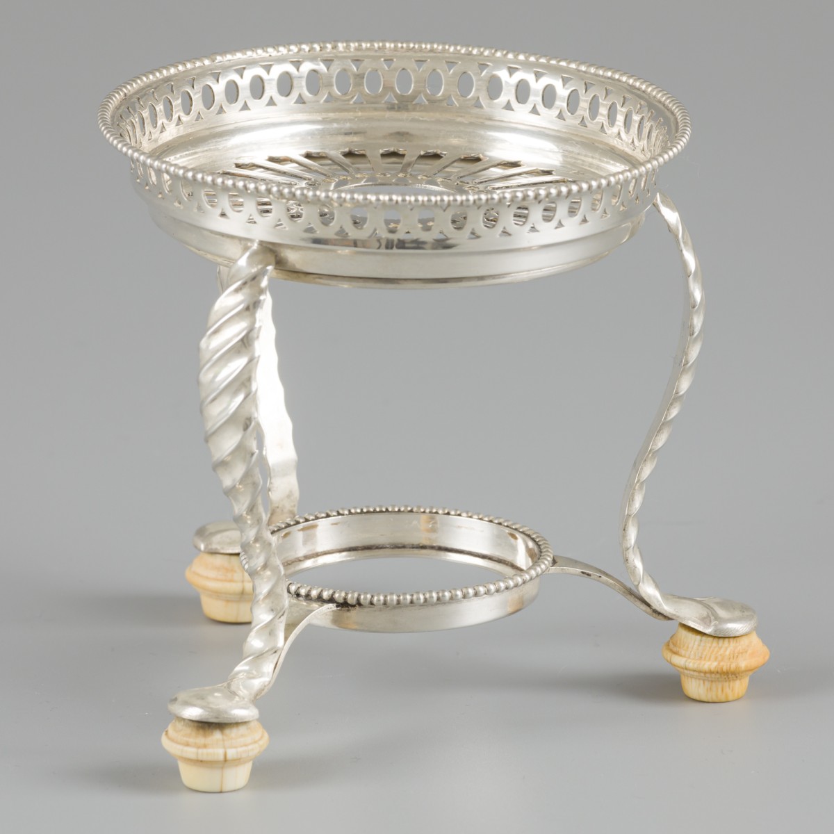 Komfoor zilver.