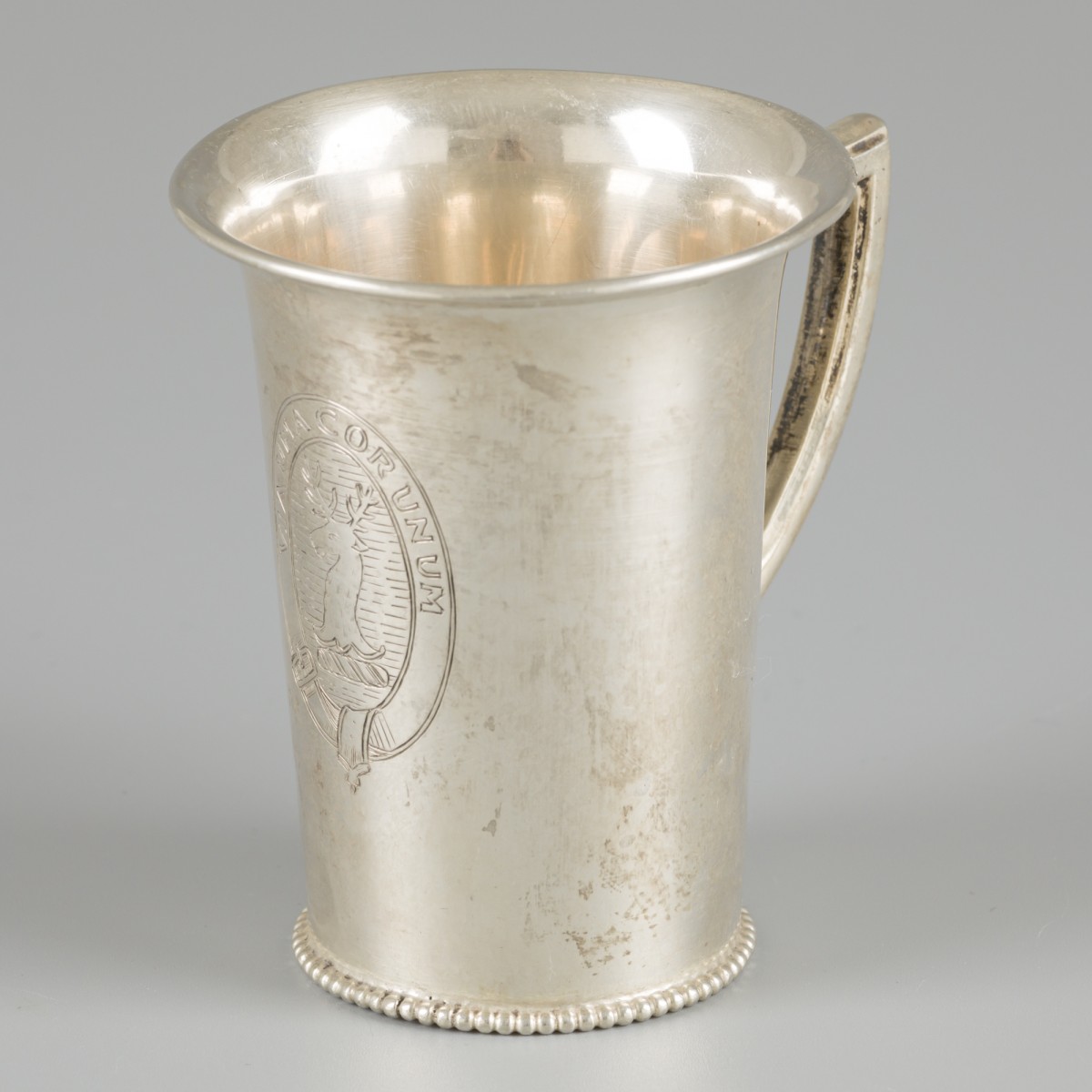 Drinkbeker zilver.
