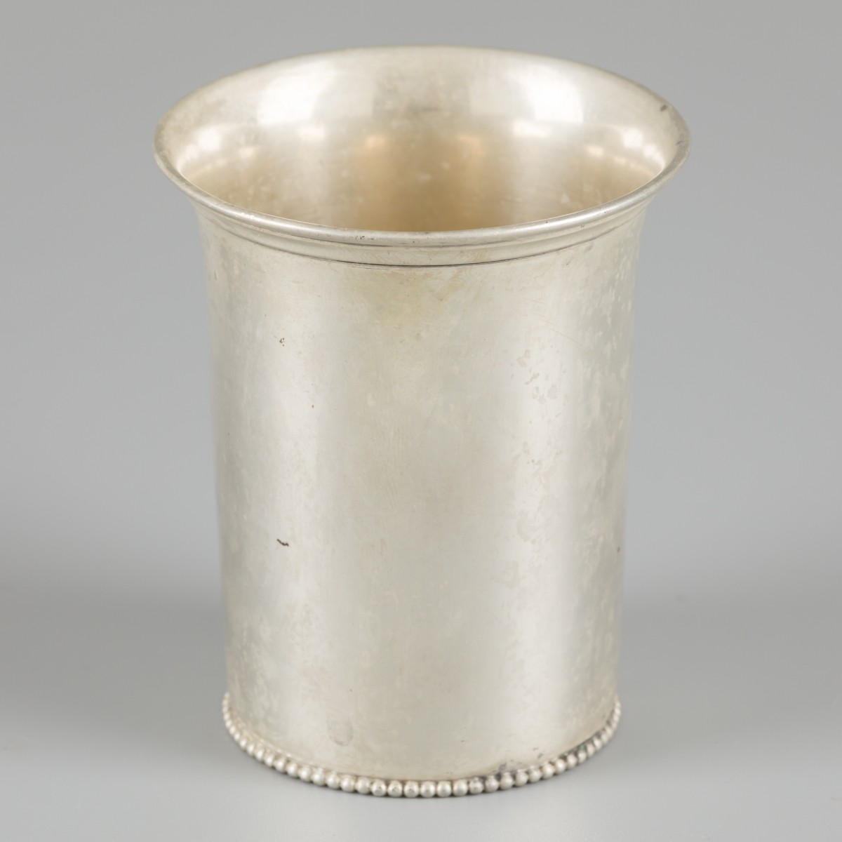 Drinkbeker zilver.