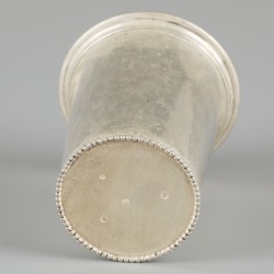 Drinkbeker zilver.