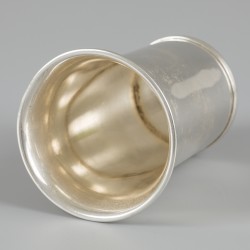 Drinkbeker zilver.