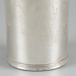 Drinkbeker zilver.