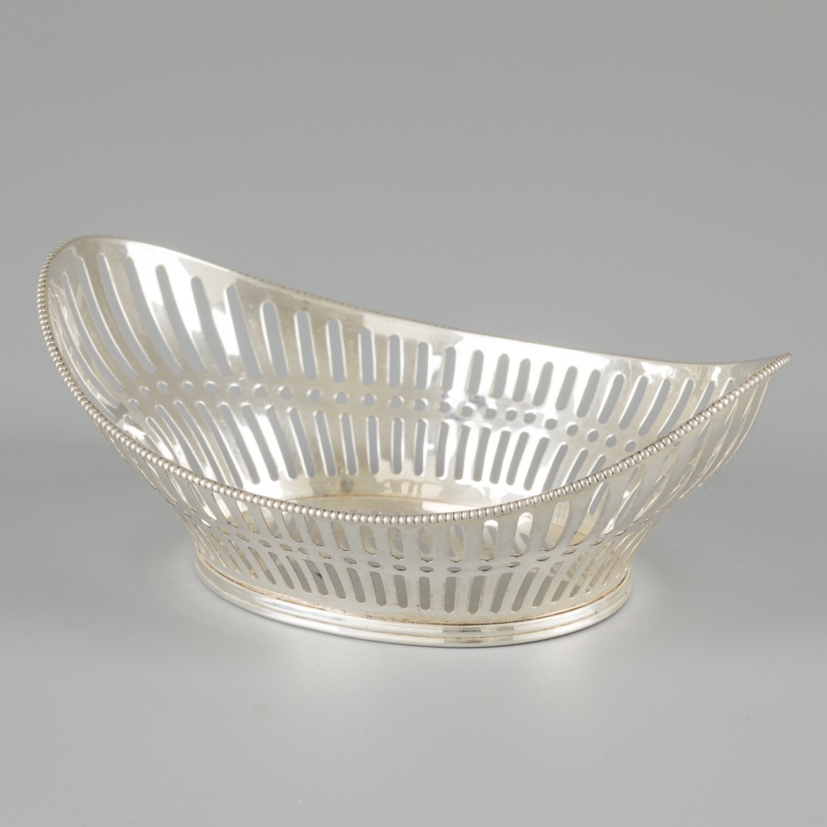 Bonbonmandje zilver.