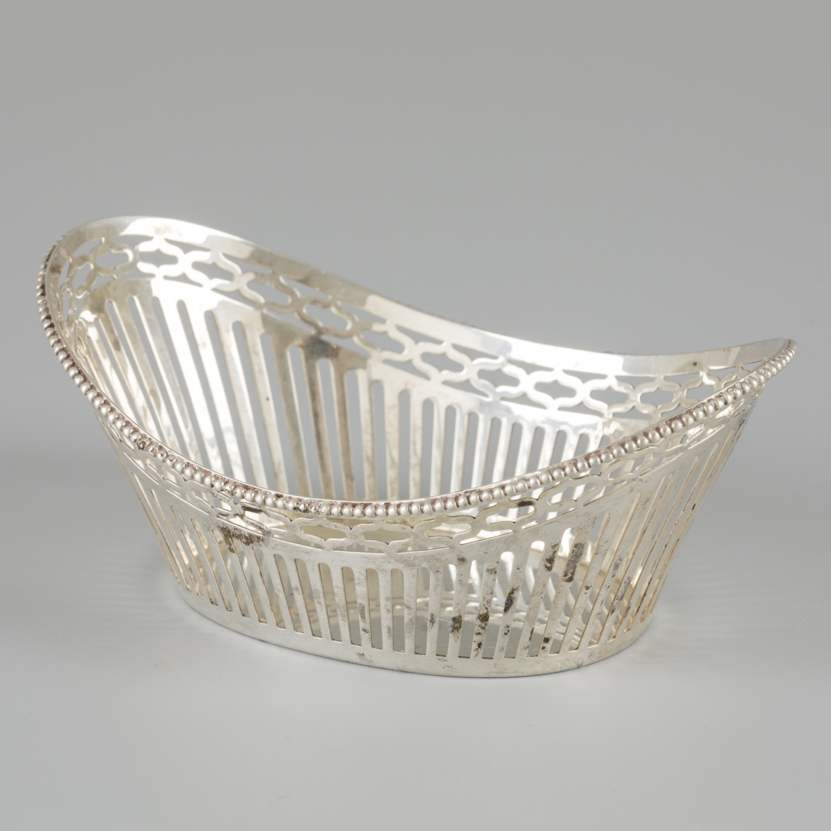 Bonbonmandje zilver.