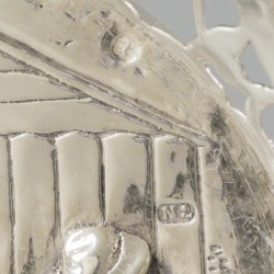 Bonbonmandje zilver.